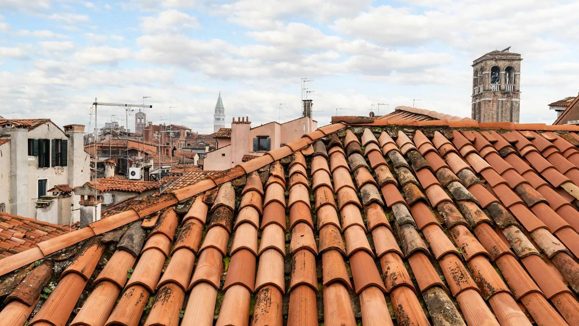 Glass House - Loft 2 Minutes To Rialto Bridge & View location