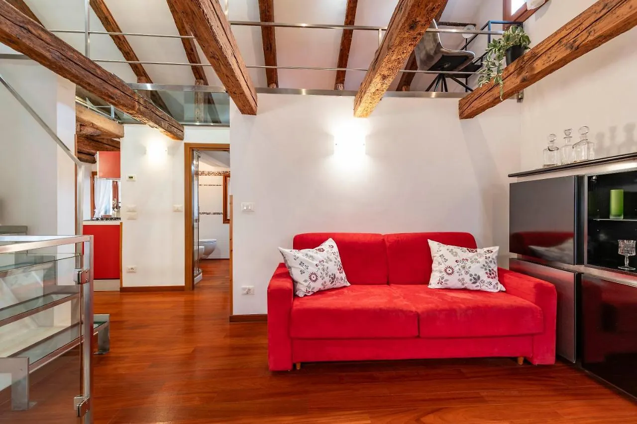 Glass House - Loft 2 Minutes To Rialto Bridge & View Velence 0*,  Olaszország