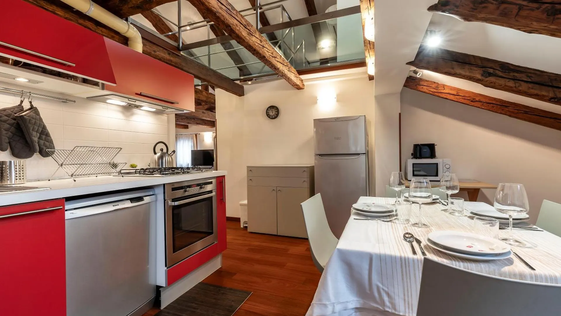 Glass House - Loft 2 Minutes To Rialto Bridge & View Venice Italy